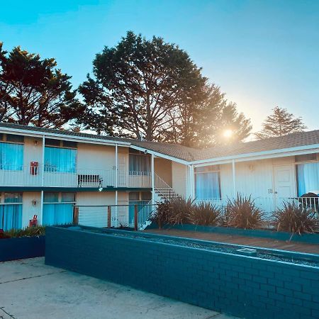 Redhill Cooma Motor Inn Екстер'єр фото