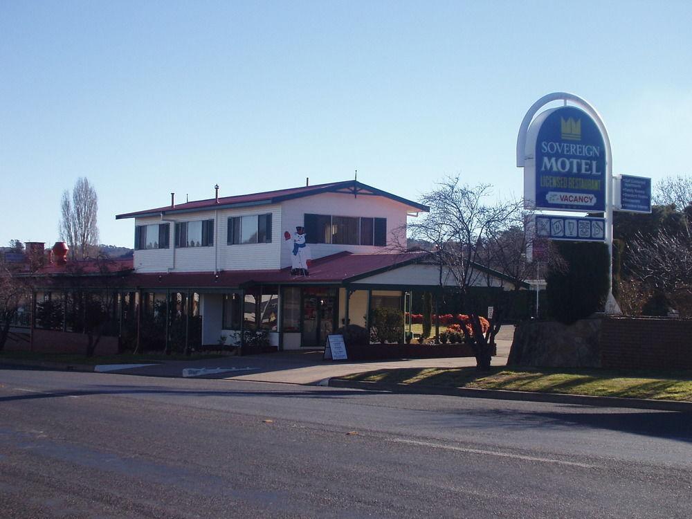 Redhill Cooma Motor Inn Екстер'єр фото