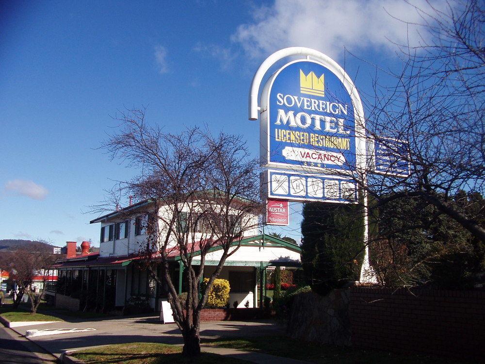 Redhill Cooma Motor Inn Екстер'єр фото