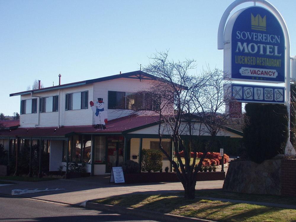 Redhill Cooma Motor Inn Екстер'єр фото