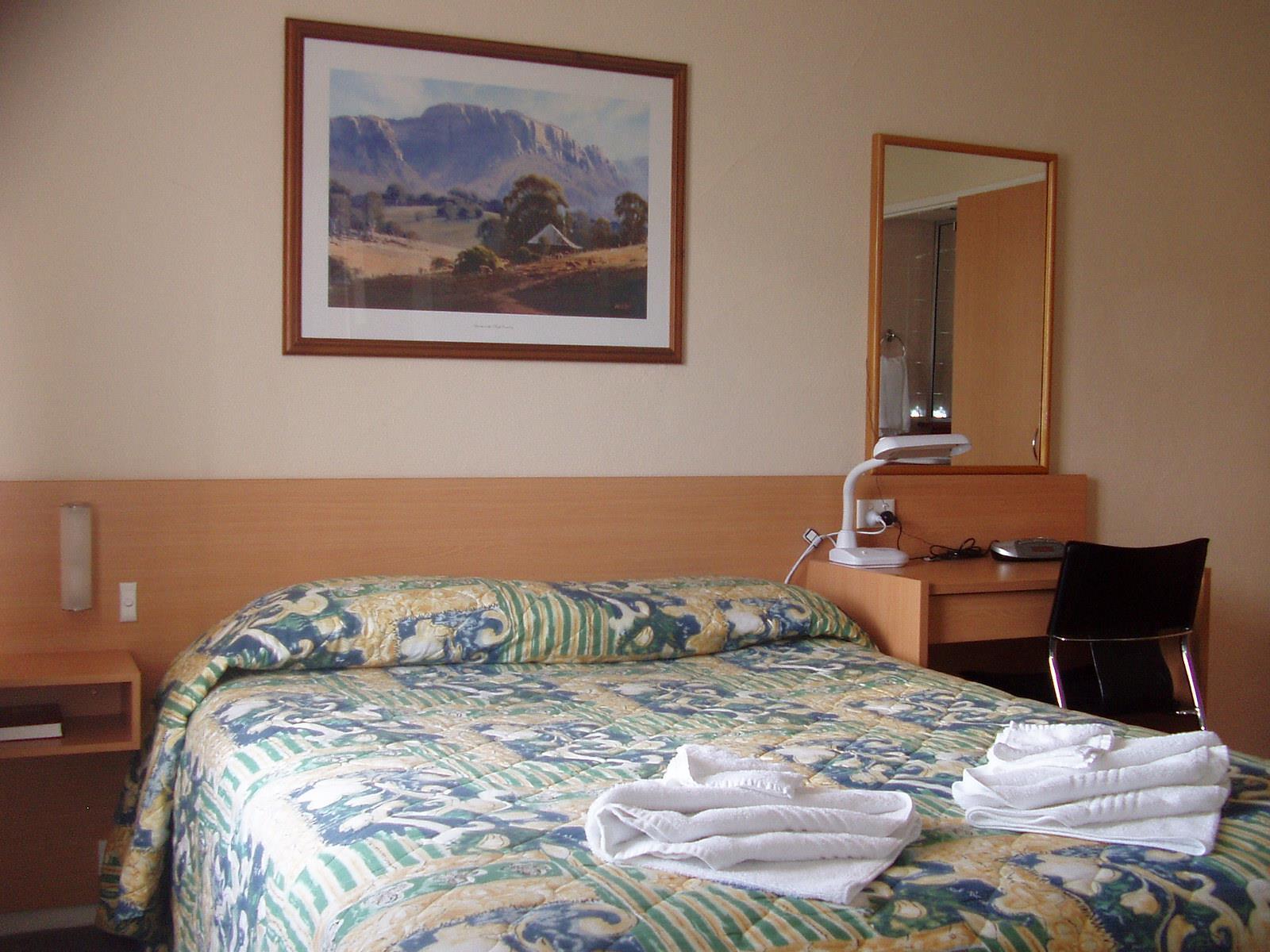 Redhill Cooma Motor Inn Екстер'єр фото