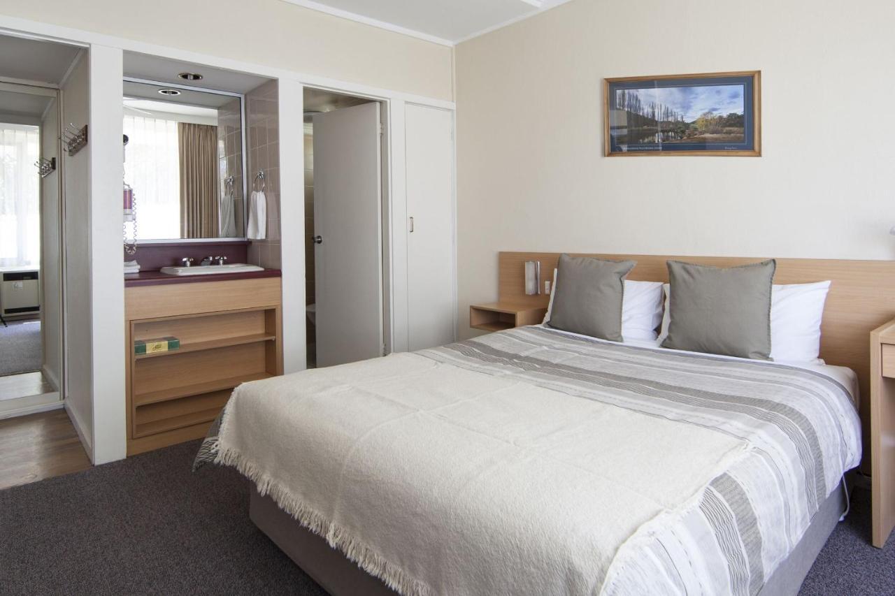 Redhill Cooma Motor Inn Екстер'єр фото
