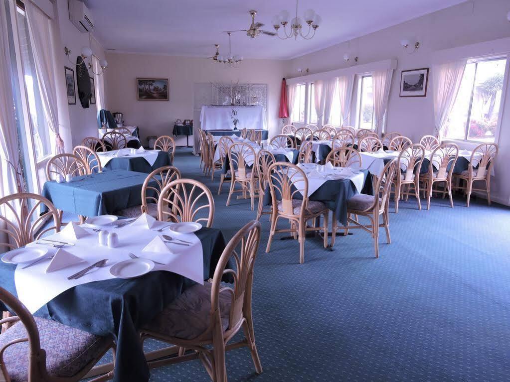 Redhill Cooma Motor Inn Екстер'єр фото