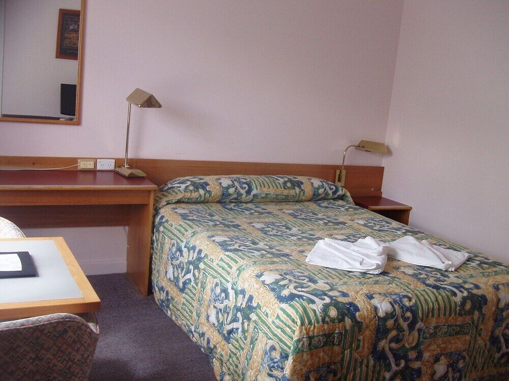 Redhill Cooma Motor Inn Екстер'єр фото